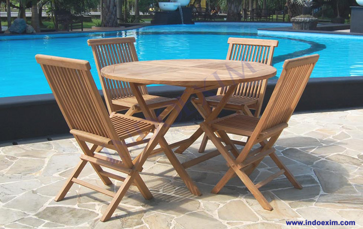 TGF 016 D  Round Folding Table D 120 & TGF 001  Folding Chair (4 pcs)