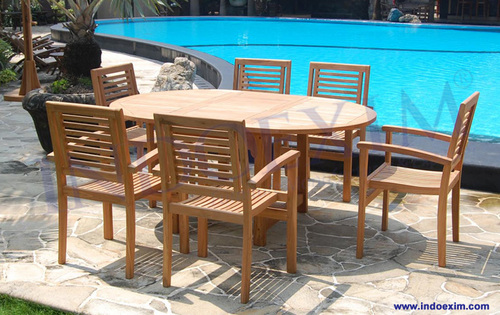 TGF 013  Round Extending Table & TGF 213  Hampton Stacking Chair (6 pcs)
