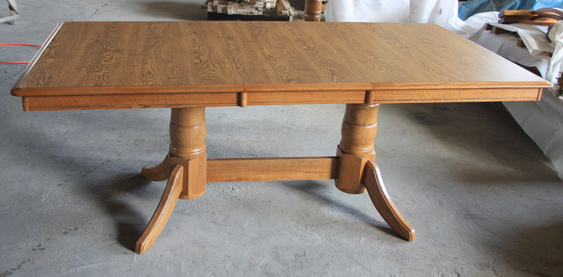 Laiminate double pedestal table