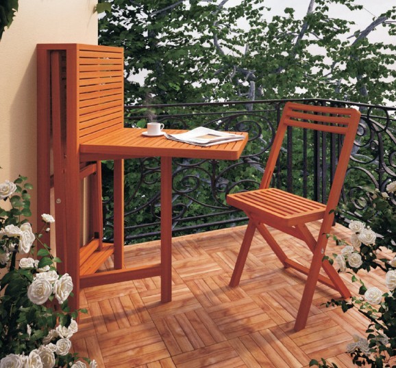 Slat Small Wall table (1 table with 2 chairs)