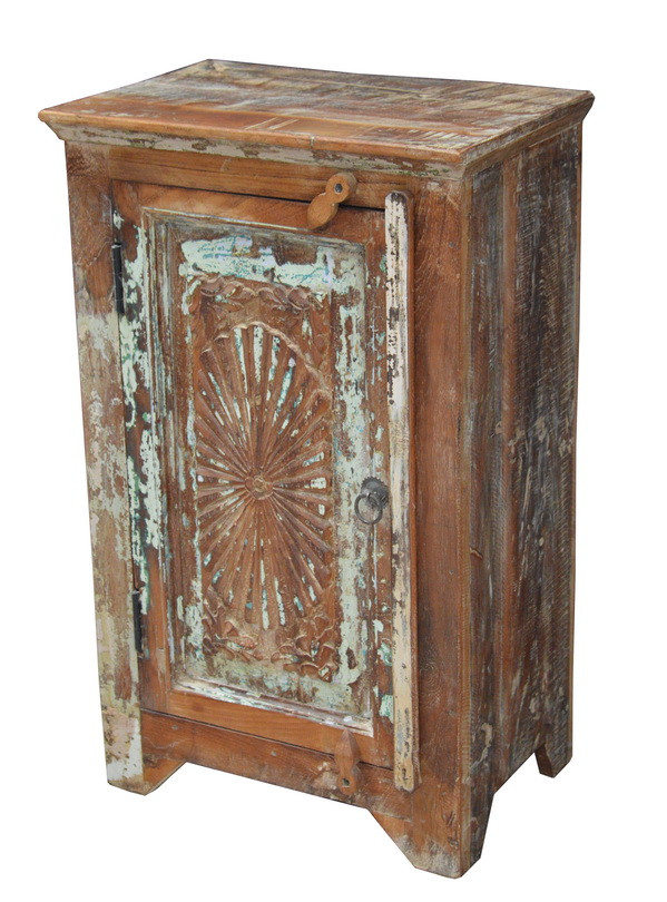 WOODEN CARVED BED SIDE