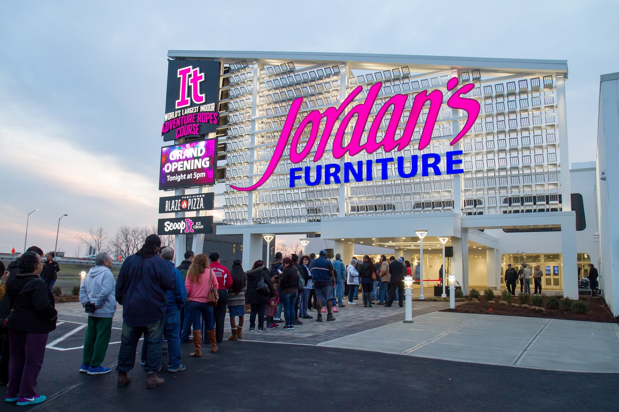 Jordan S Furniture Launches 2018 Red Sox Promotion Jiagle Com