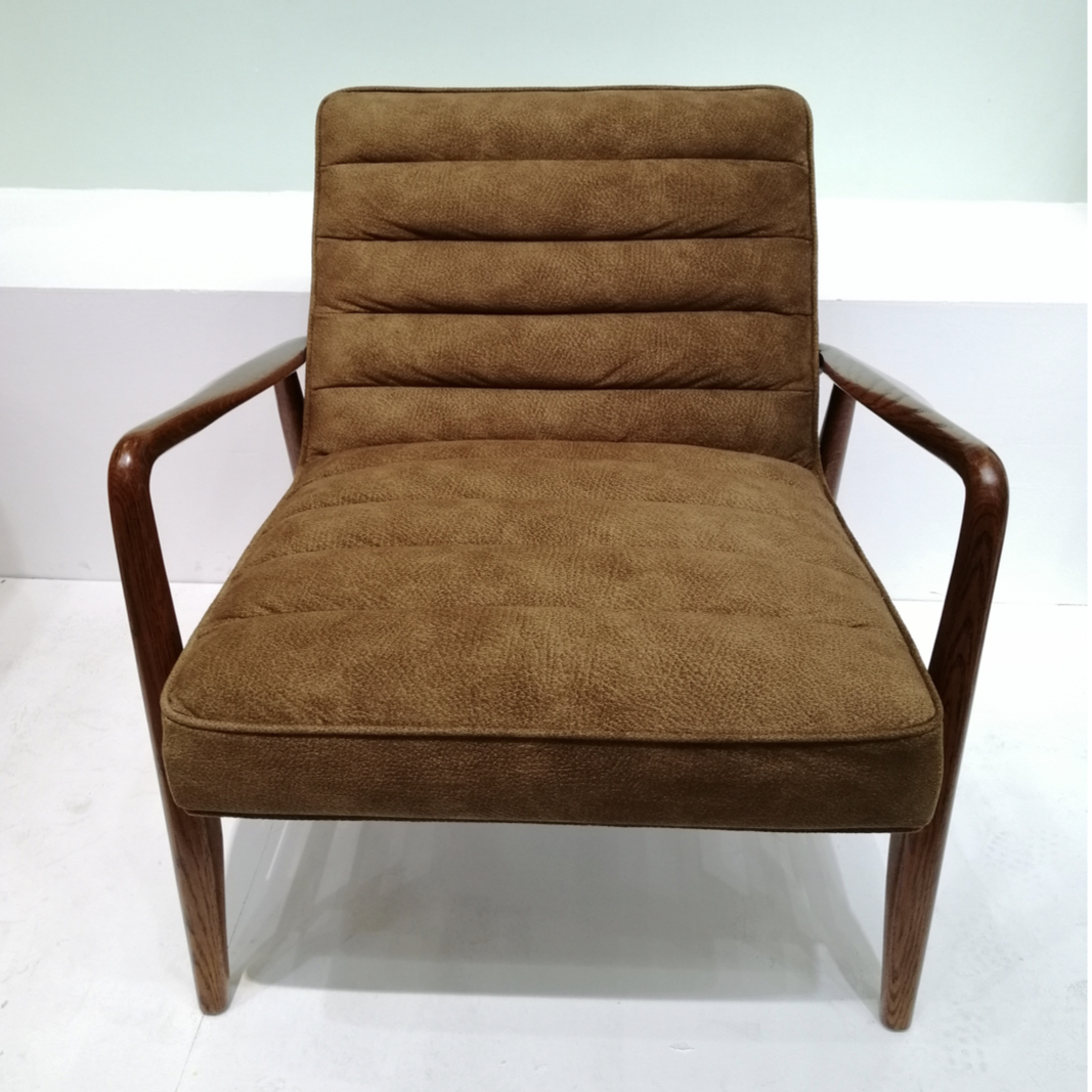 950249 unge Chair-test