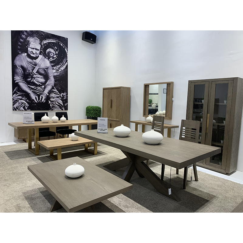 Solid Wood Dinning Table