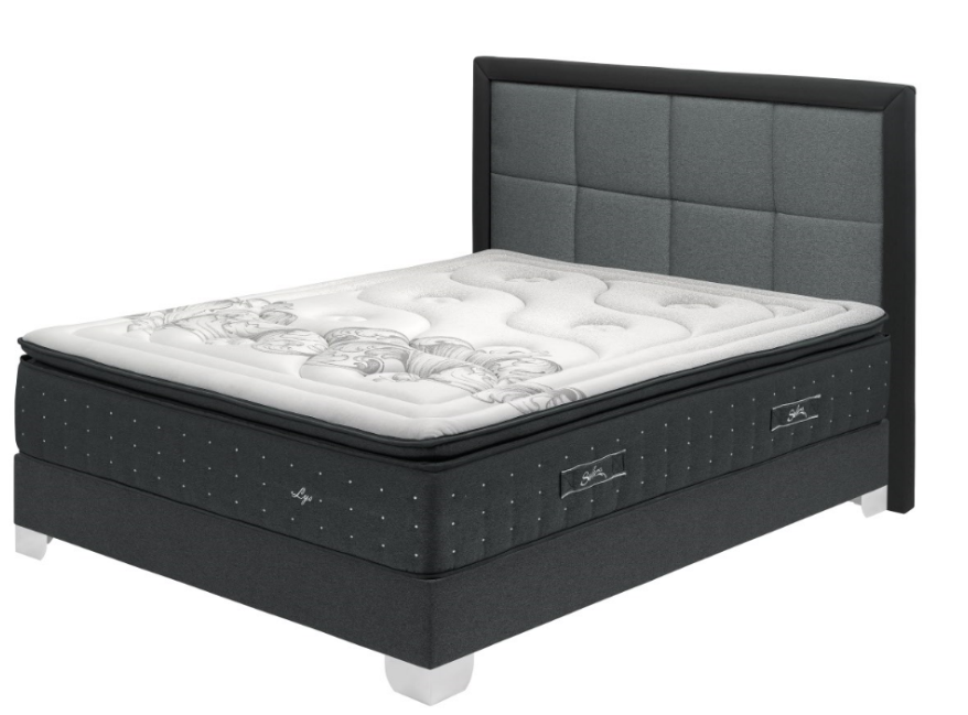 Selina-a-Mattress-test