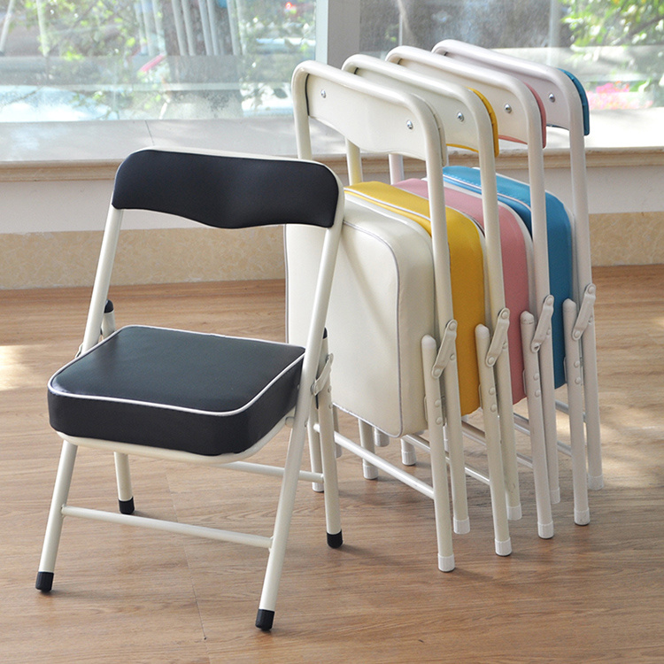 Custom Colorful Plastic Cushion Folding Chair