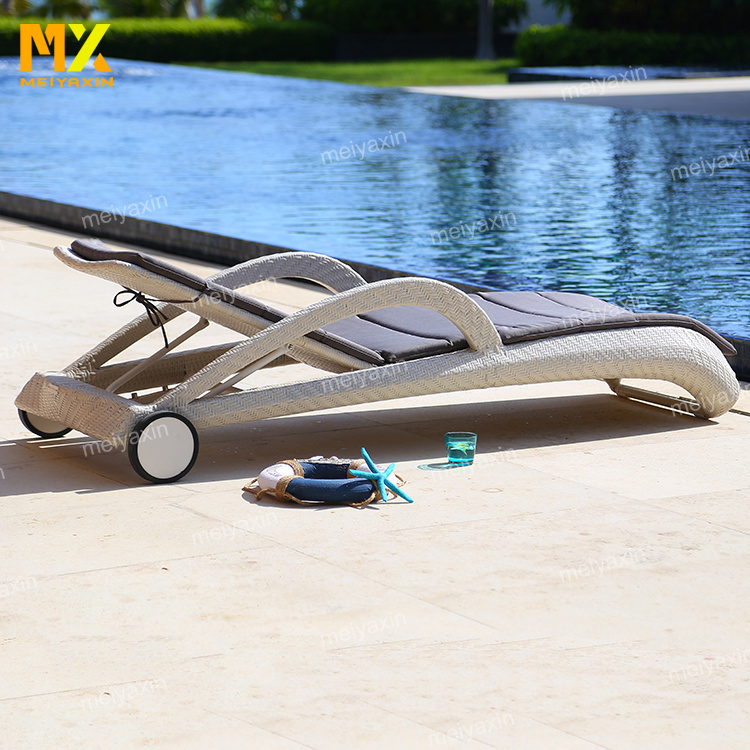 GT outdoor lounge chair/sunbed
