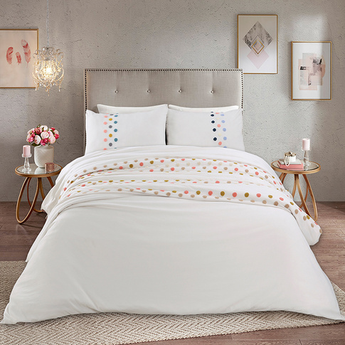 Colorful Boucle Embrodiery Comforter