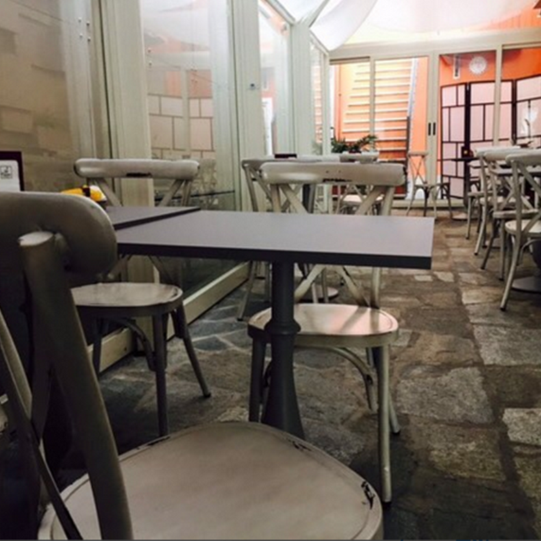 Rental Restaurant Cafe Cross Back Antique Chairs Outdoor Indoor Stackable Iron Restaurant Cafe Chairs 657S-H45-ALU