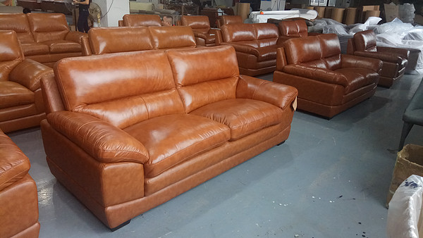 Leather sofa S1806