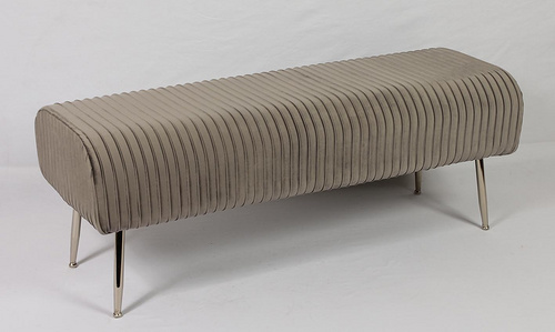 FOOTSTOOL IN BREAD SHAPE