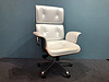 Class chair X6100