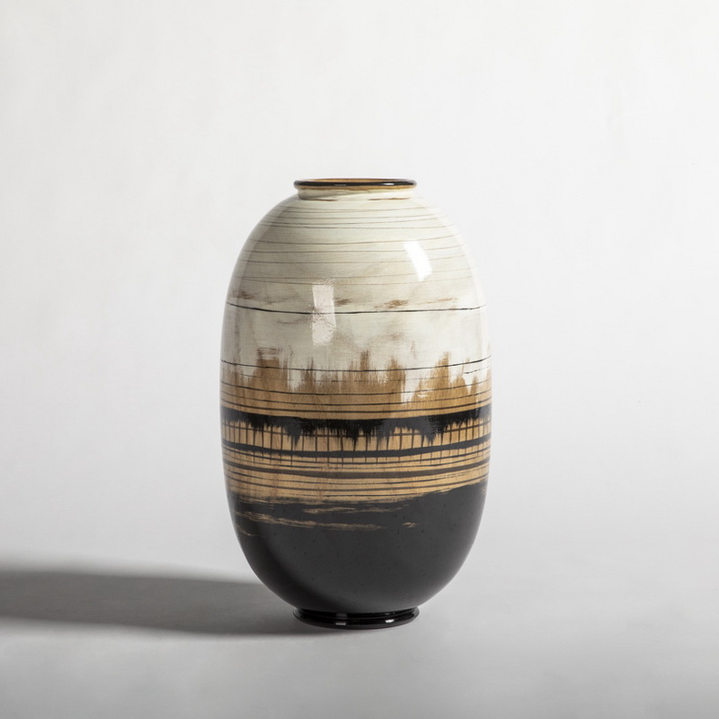 Wooden vase GB17255