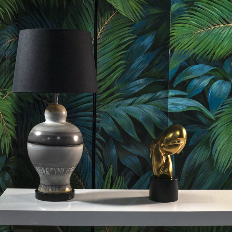 Table Lamp HL17068BK