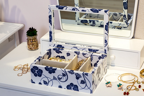 Blue White Porcelain Jewelry Box -JB522