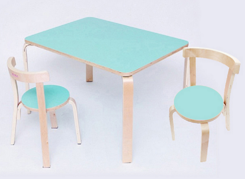 Kids' table set