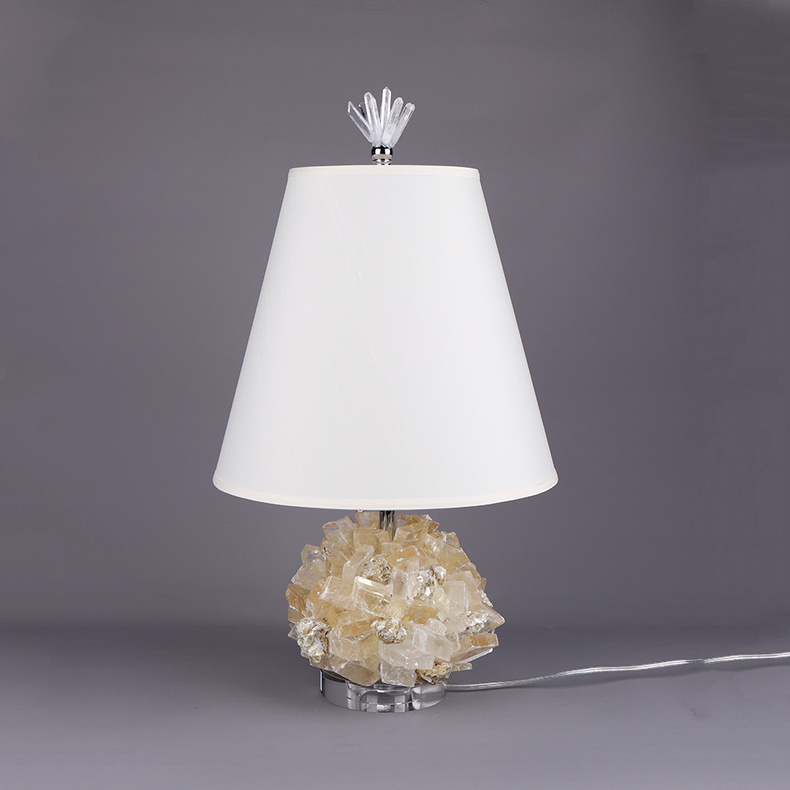 Modern Fashionable Table Lamp