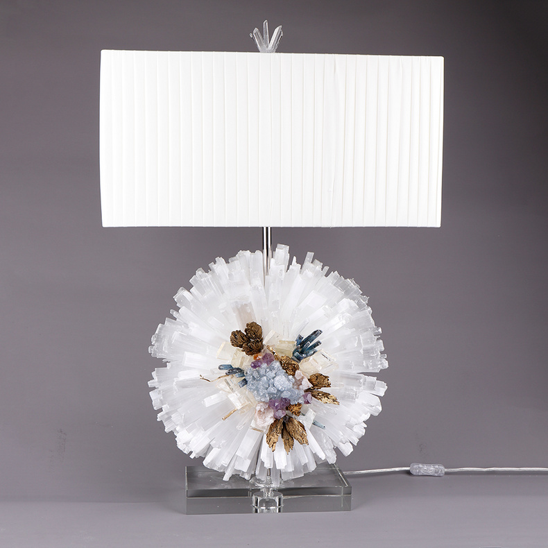 Modern Fashionable Table Lamp