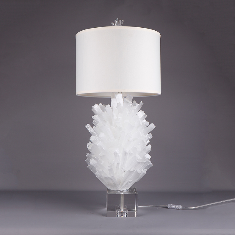 Modern Fashionable Table Lamp