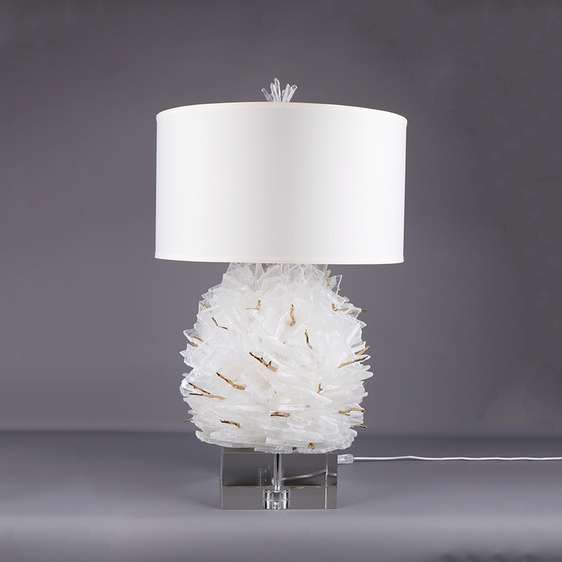 Modern Fashionable Table Lamp