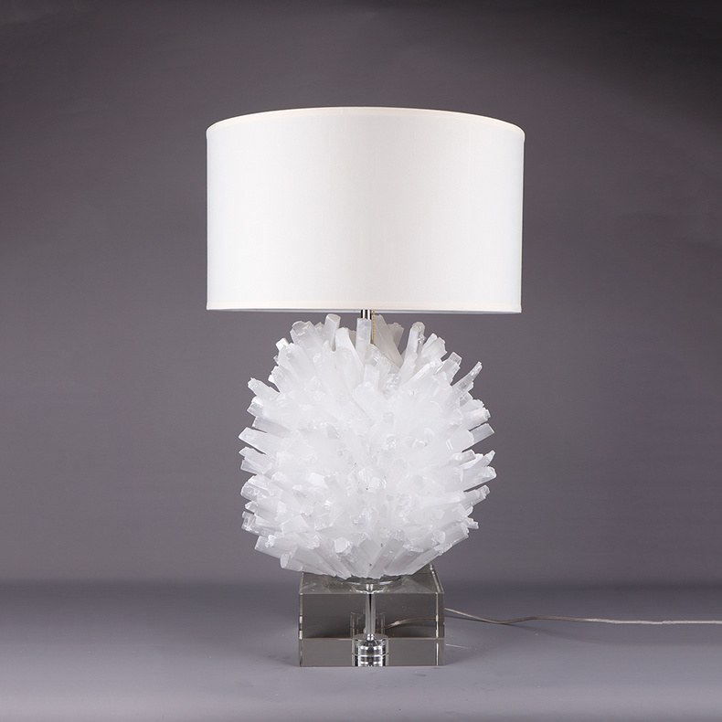 Modern Fashionable Table Lamp