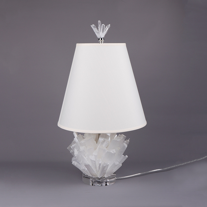 Modern Fashionable Table Lamp