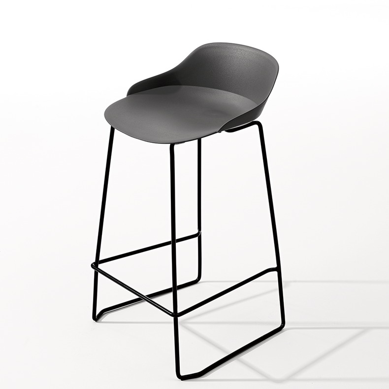 Design high  bar chair with metal plastic