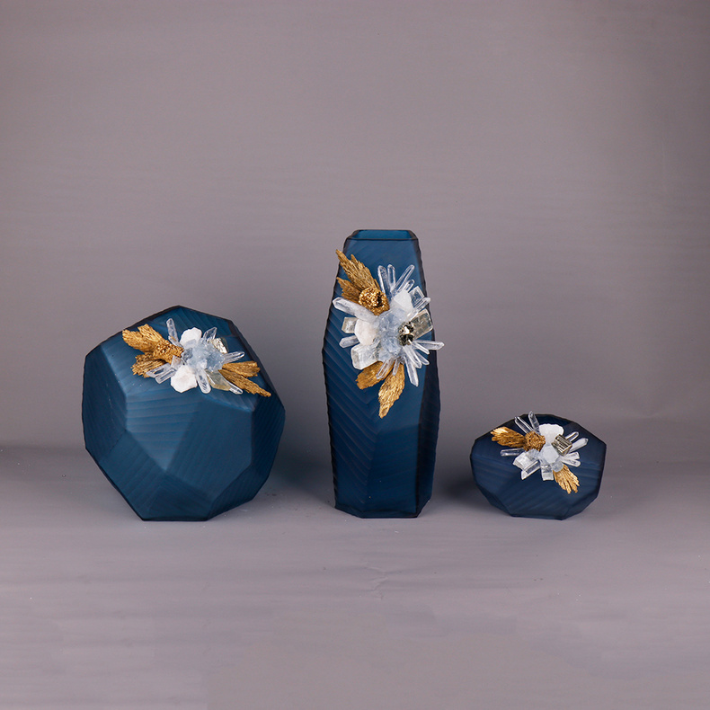 Exquisite irregular Uniquely Shaped Flowers Vase