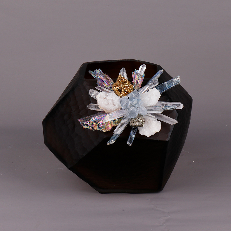 Exquisite irregular Uniquely Shaped Flowers Vase