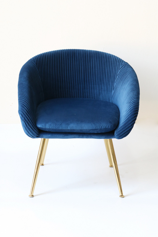 Simple Pleat Chair