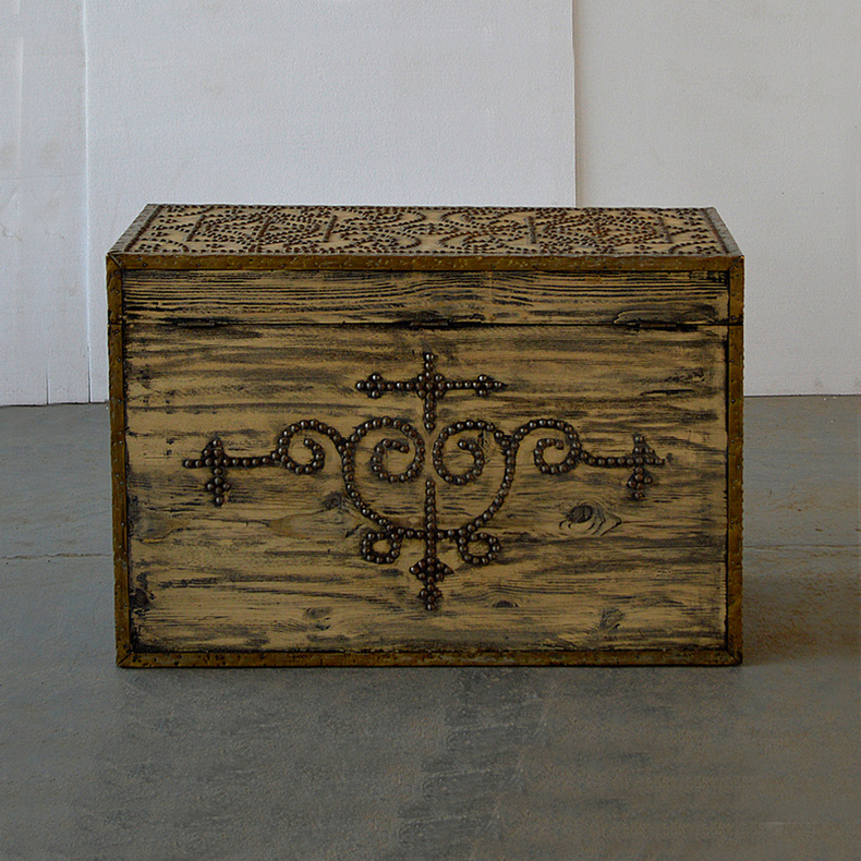 NC0018 iron carving storage box