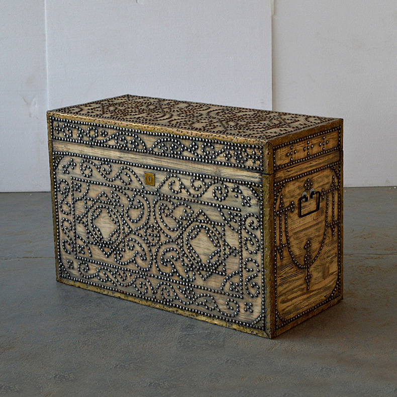 NC0018 iron carving storage box