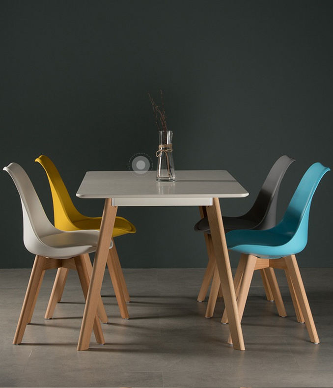 Modern PlasticDining Chair With Wood Legs