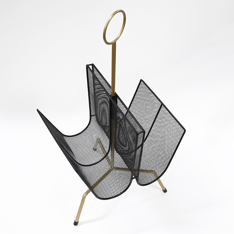 Metal wire magazine organizer with handle home book newspaper display rack