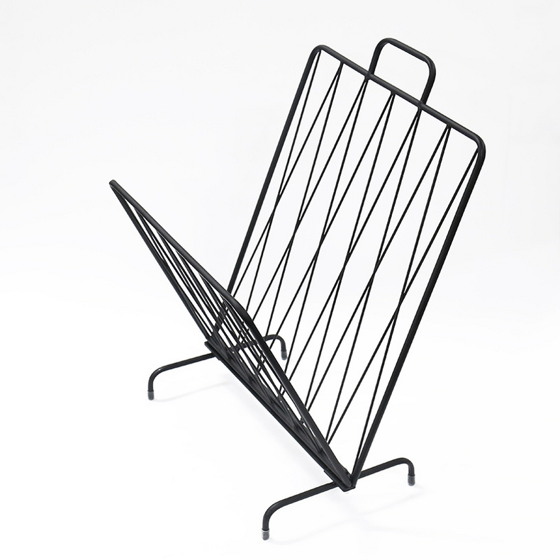 Foldable metal wire magazine newspaper diaplay rack with handle