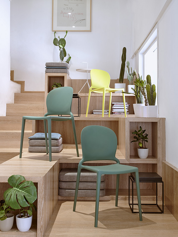 Original design simple style plastic dining office outdoor chairs