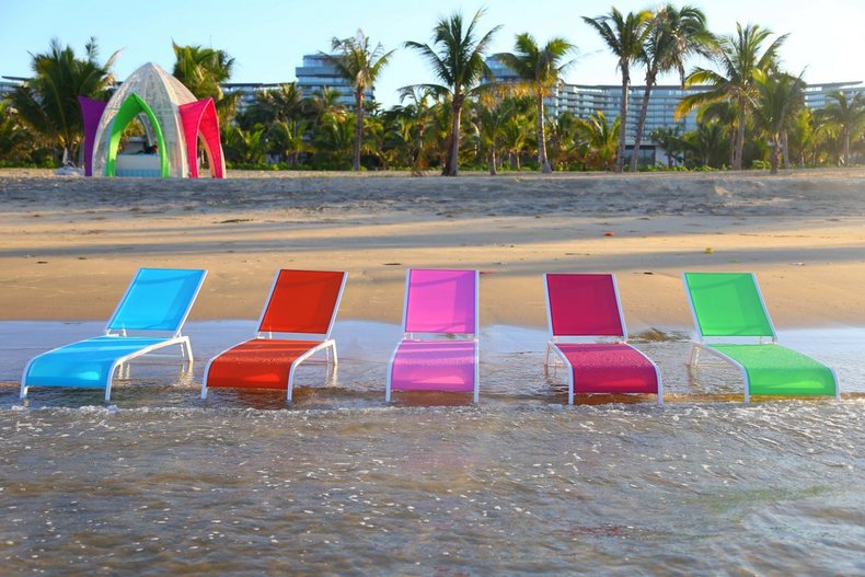 DORIS Lounge chairs