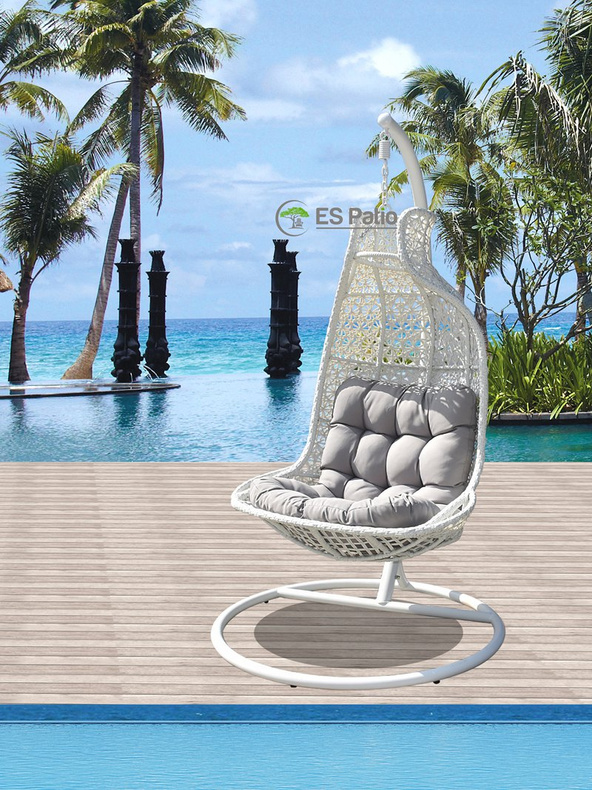 Outdoor hanging chair