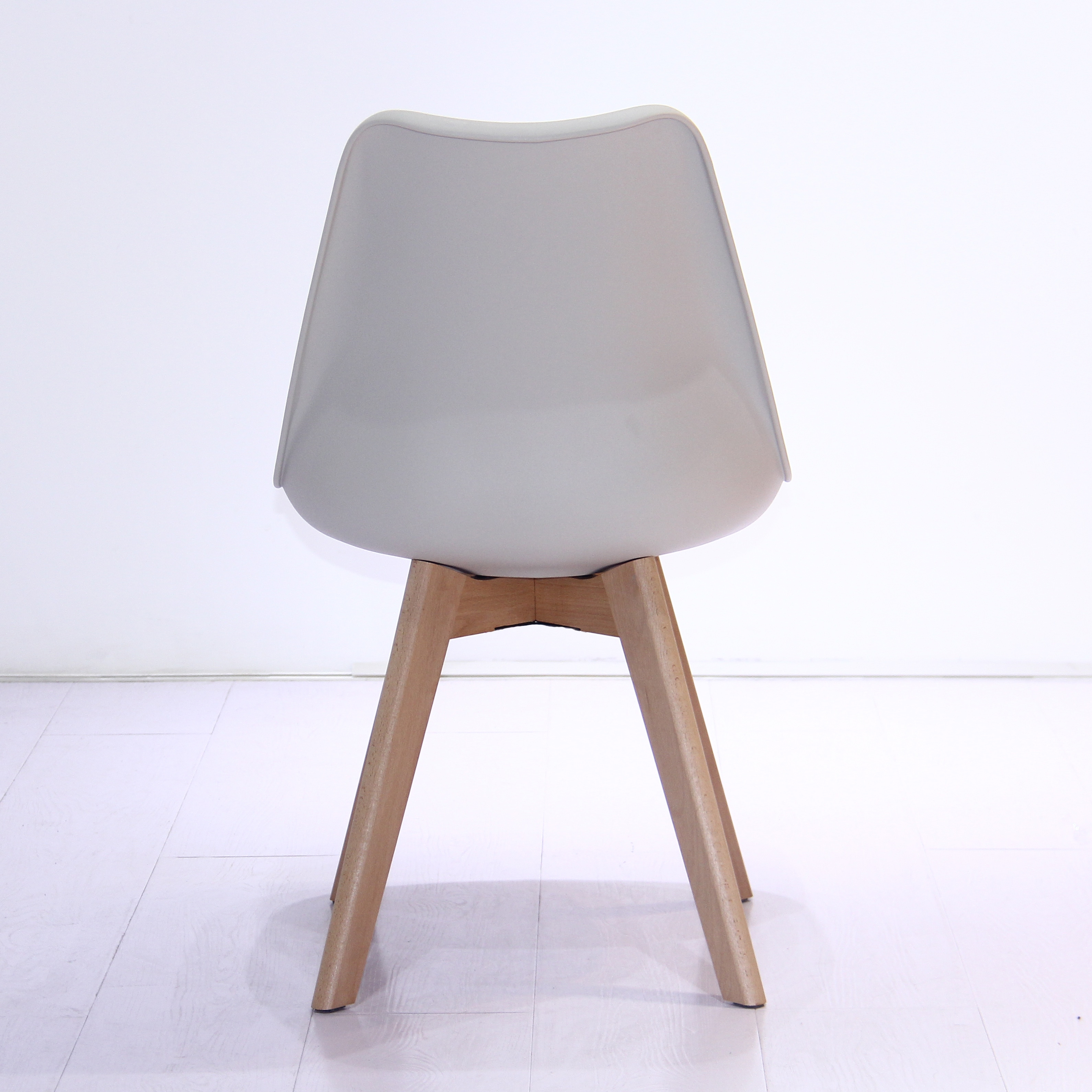 Wholesale Amazon Popular Effiel Plastic Dining Chair