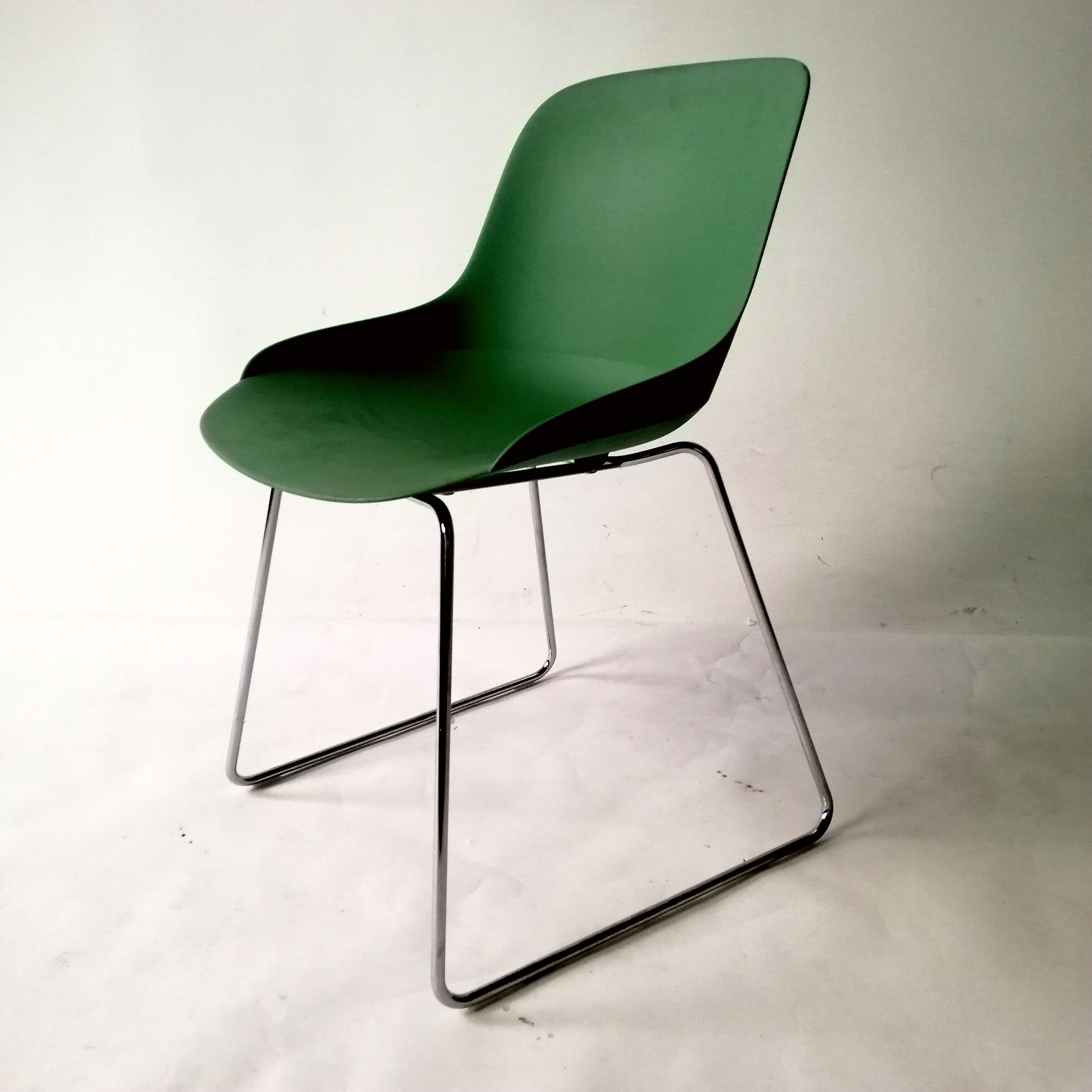Design plastic seat dining chair cafe chair restaurant chairs with metal leg