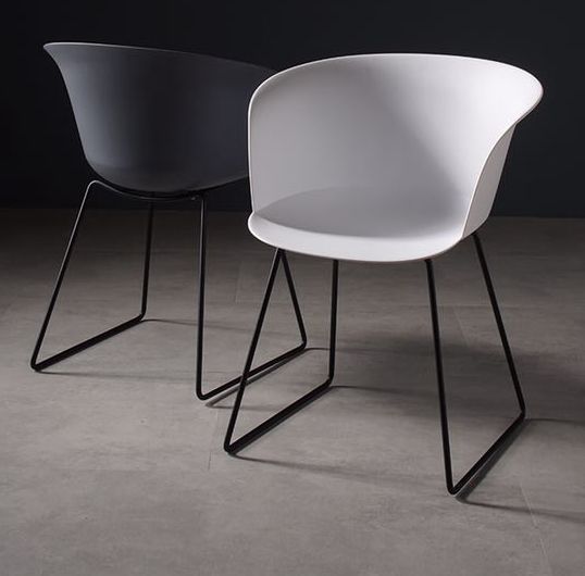 Design fashion style plastic seat chairs with metal leg for dining room and living room