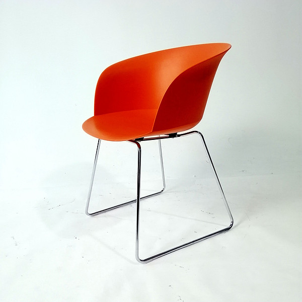 Design fashion style plastic seat chairs with metal leg for dining room and living room