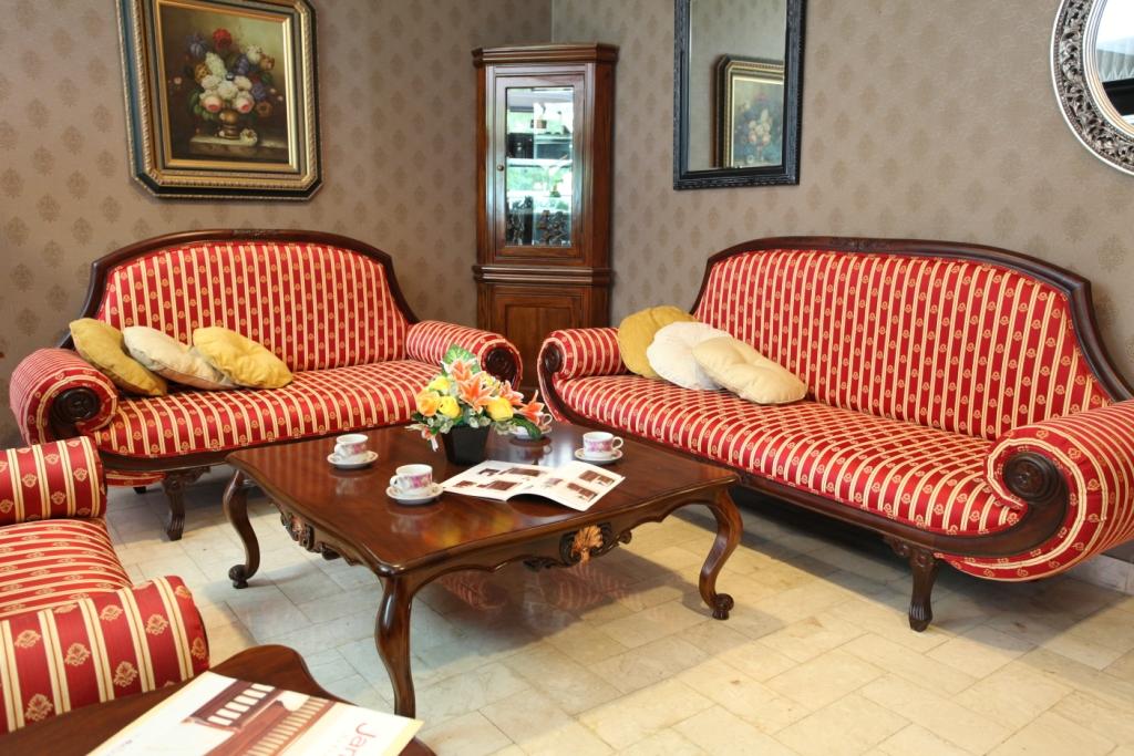 Classicc Sofa Set-test