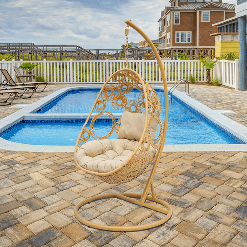 Outdoor hanging chair