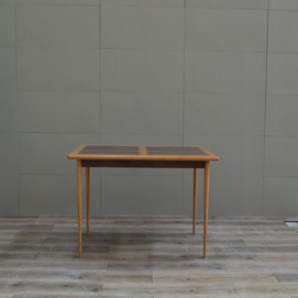 RCM10 Dining Table