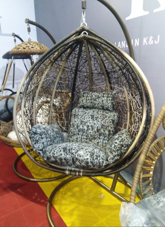 Hot Sell Outdoor Hanging Rattan Egg Chair Leisure Wicker Patio Swing Chair