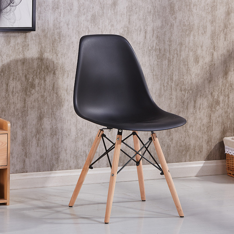 Eames Popular Plastic Wood Leg Dining Chair