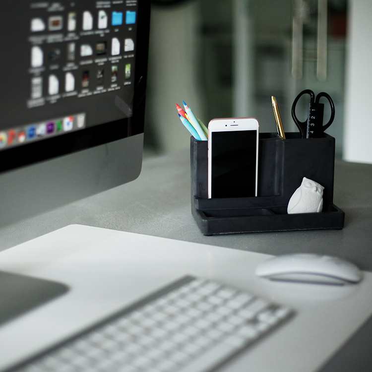 Eco-friendly Desk Concrete Mobile Cell Phone Stand With Pen Holder storage holders