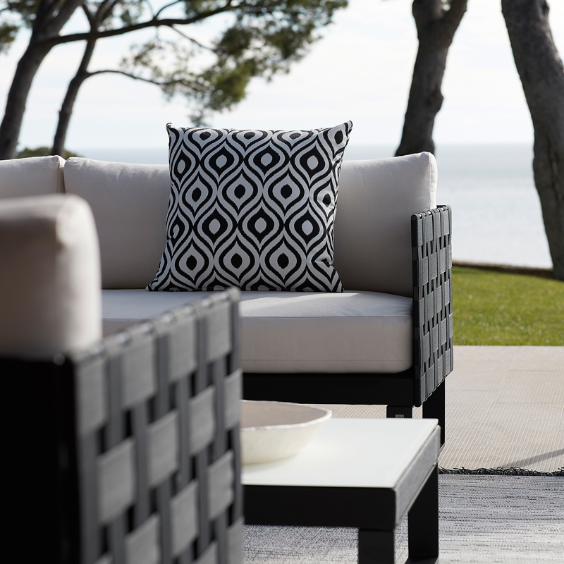 BLACK KOMFY 3-SEAT SOFA