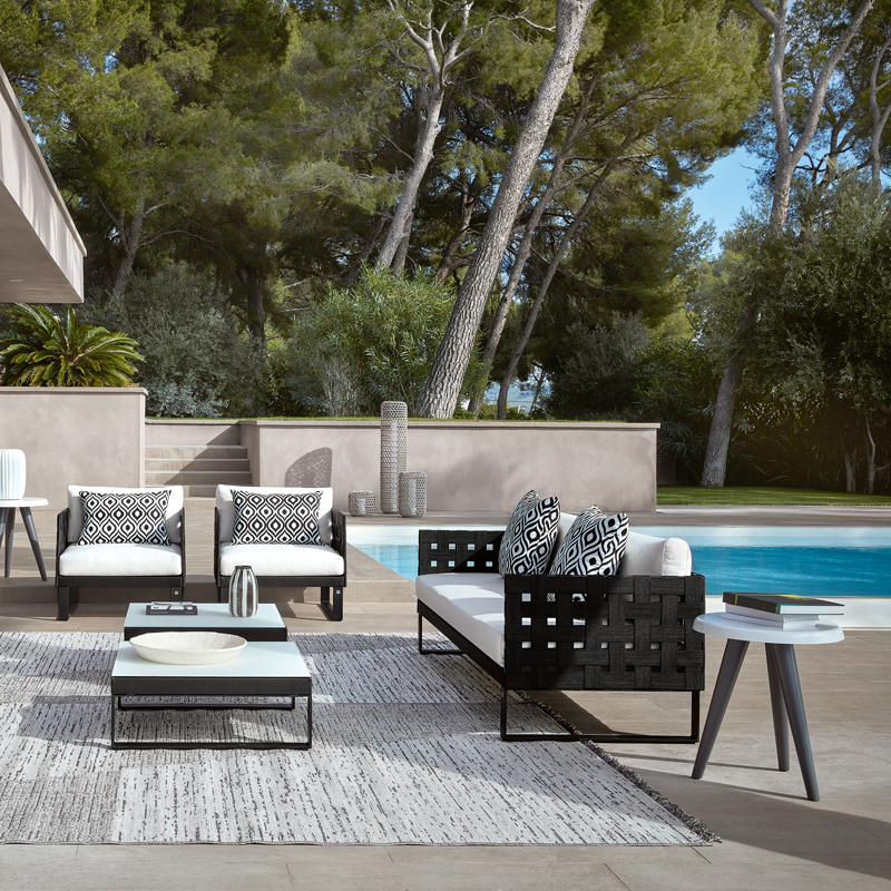 BLACK KOMFY 3-SEAT SOFA